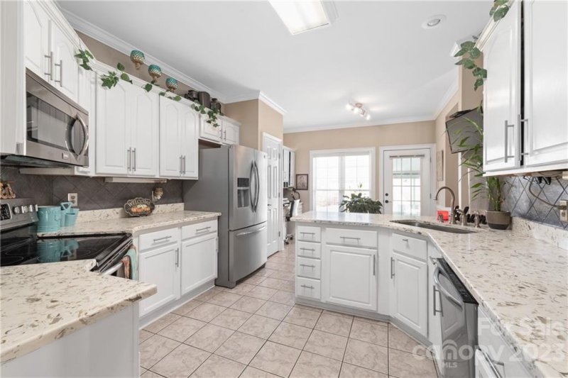 Property image 3 at 908 Gristmill Drive, Rock Hill, SC 29732