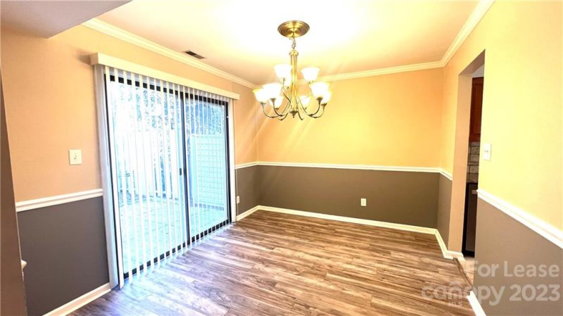 Property image 4 at 7802 Hummingbird Lane, Charlotte, NC 28212