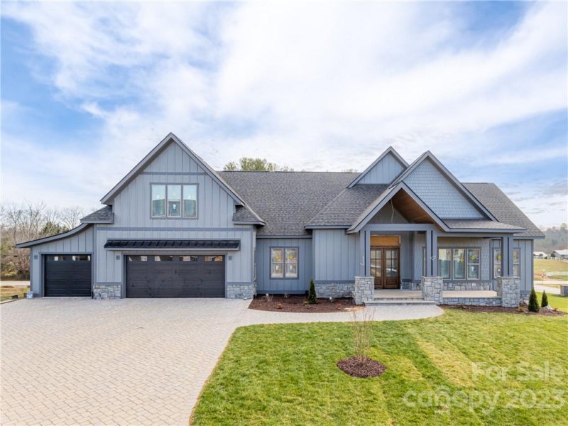 Property image 2 at 661 Daniel Circle Drive, Mills River, NC 28759