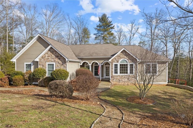 Property image 2 at 735 Settlers Trail, Mars Hill, NC 28754