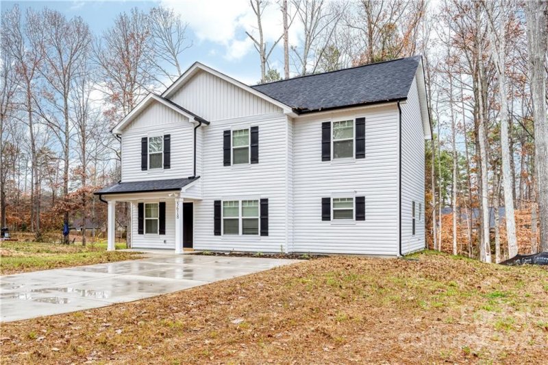 Property image 2 at 3618 Oriole Place, Charlotte, NC 28269