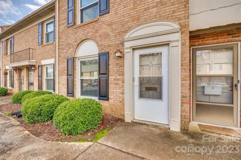 Property image 2 at 3722 Park Road, Charlotte, NC 28209