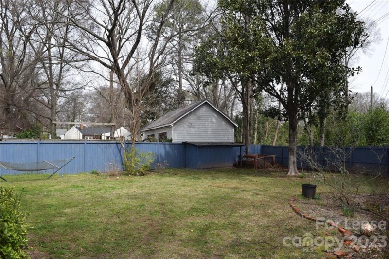 Property image 3 at 1221 Meadow Lane, Charlotte, NC 28205