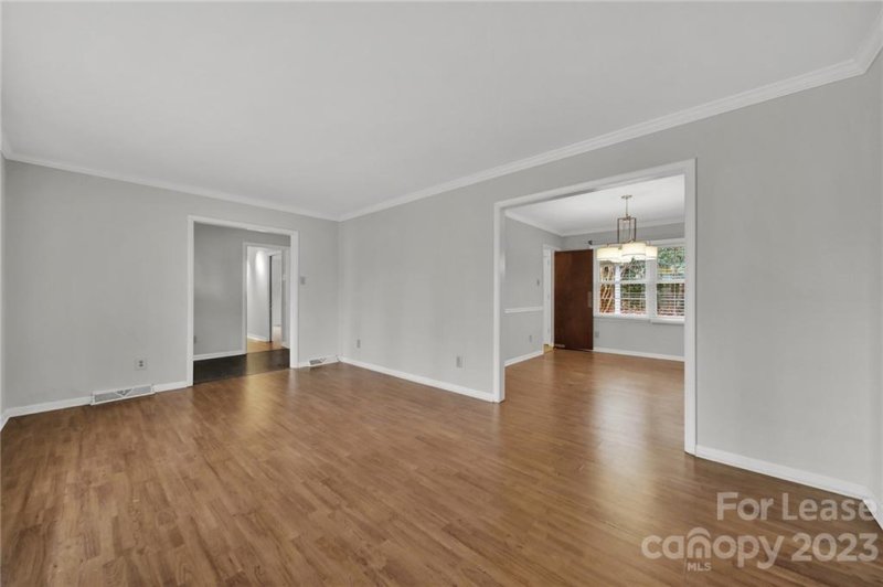 Property image 5 at 5922 Coatbridge Lane, Charlotte, NC 28212