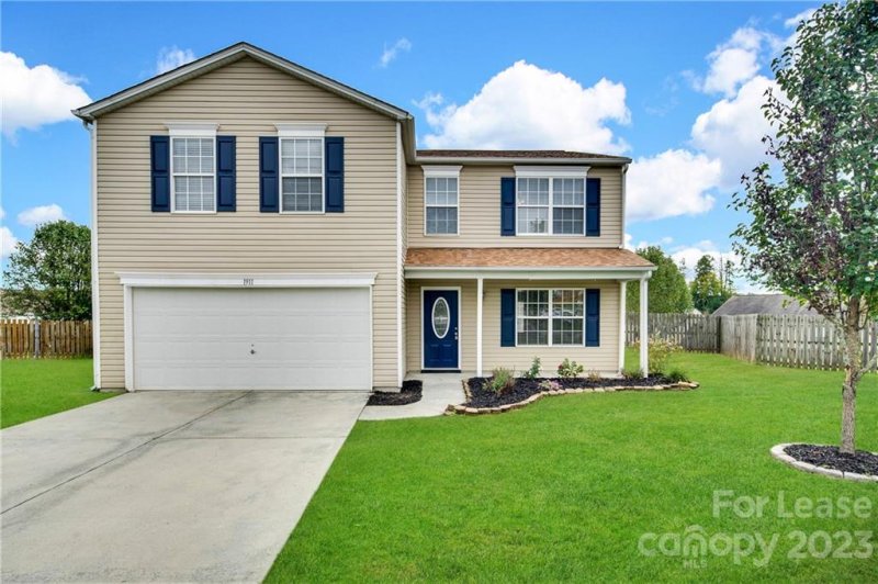 1911 Slumber Oaks Court