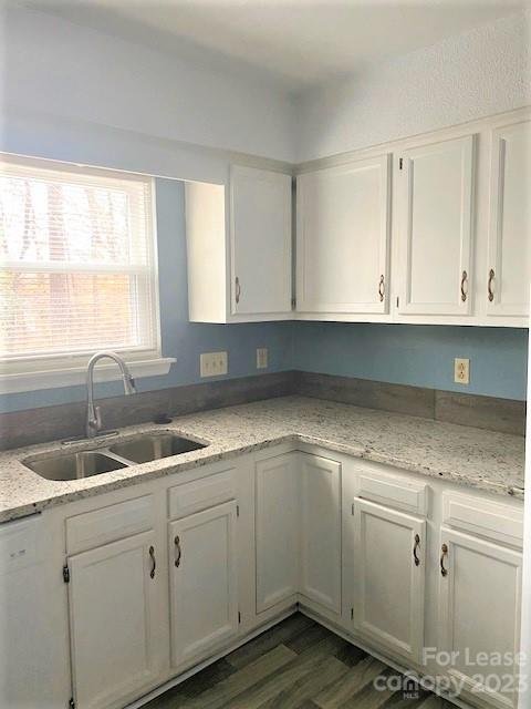 Property image 5 at 2320 Heather Glen Lane, Charlotte, NC 28208