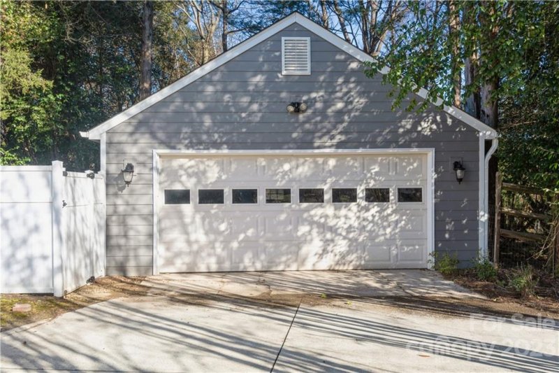 Property image 2 at 2507 Jena Court, Charlotte, NC 28210