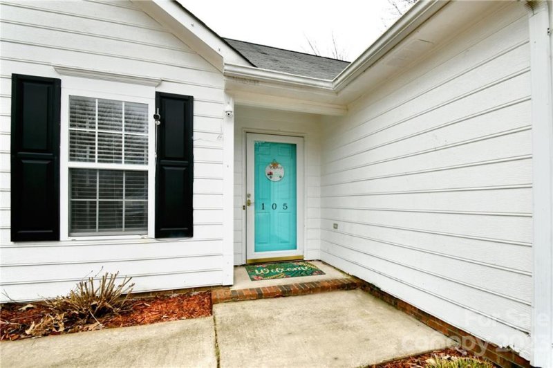 Property image 2 at 105 Chinaberry Court, Gastonia, NC 28052