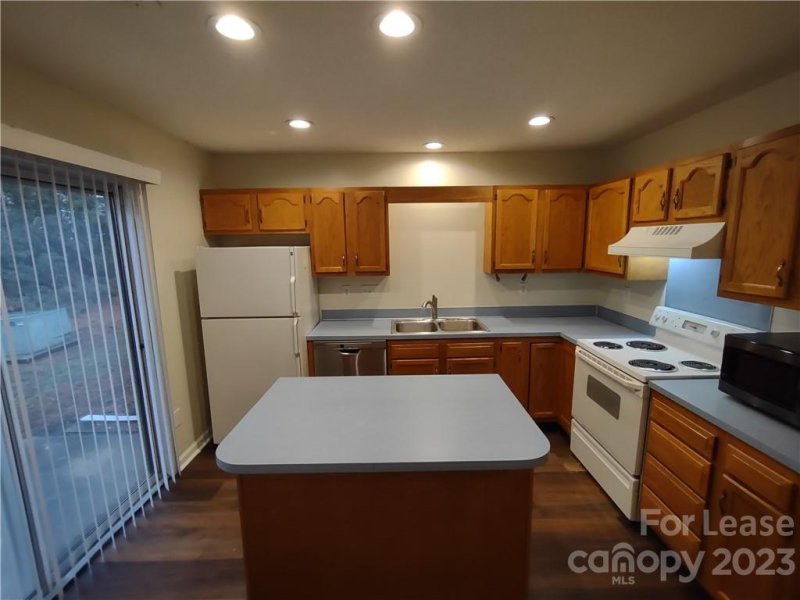 Property image 3 at 5719 Prescott Court, Charlotte, NC 28269