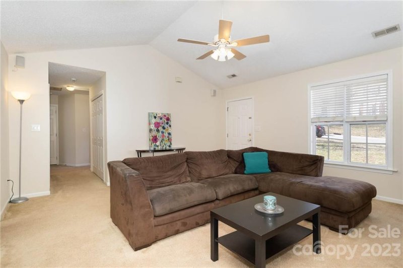 Property image 5 at 11116 Astoria Drive, Charlotte, NC 28262