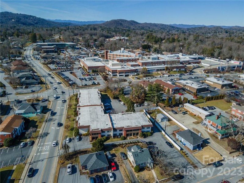 Property image 4 at 427 6th Avenue, Hendersonville, NC 28739