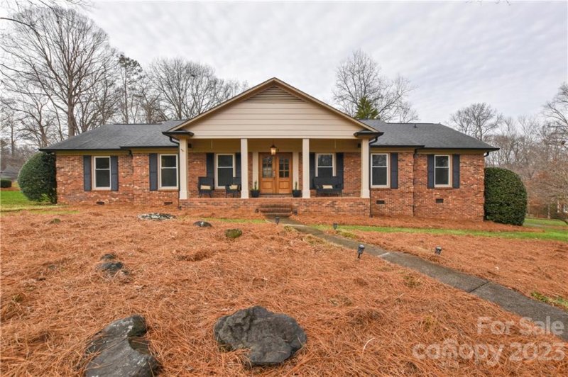 Property image 2 at 313 Fallingbrook Drive, Belmont, NC 28012