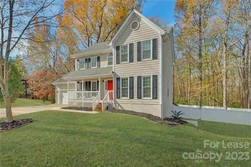 Property image 3 at 9800 Fairlea Drive, Charlotte, NC 28269