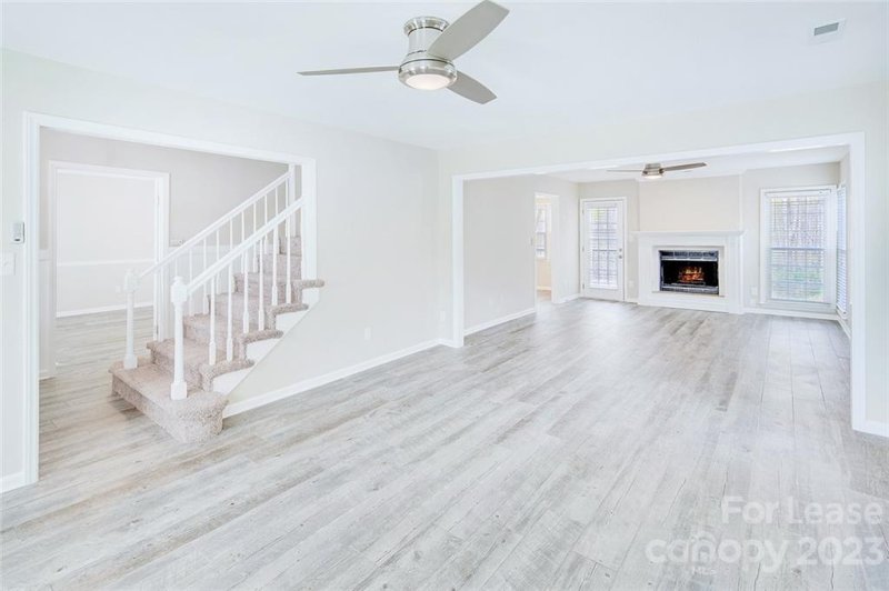 Property image 5 at 9800 Fairlea Drive, Charlotte, NC 28269