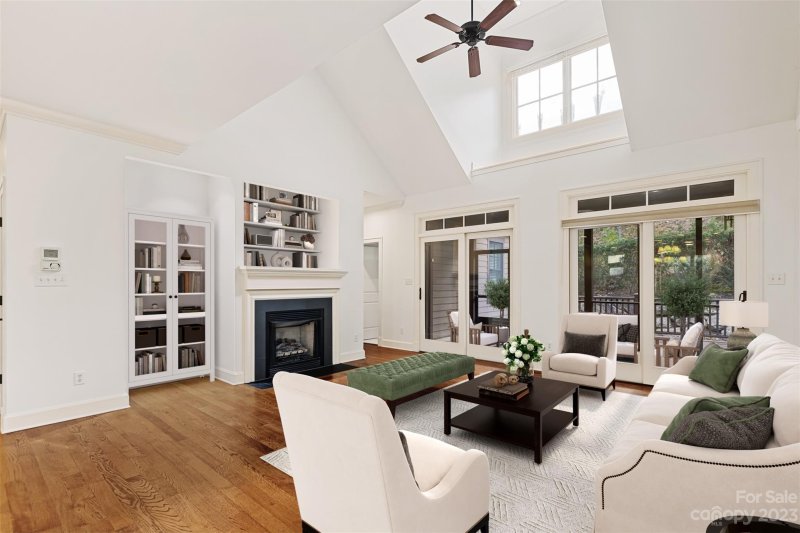 4 Meadow Vista Court