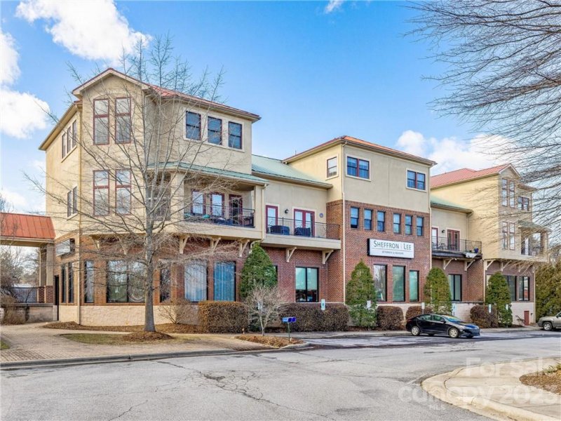 Property image 5 at 475 Church Street, Hendersonville, NC 28792