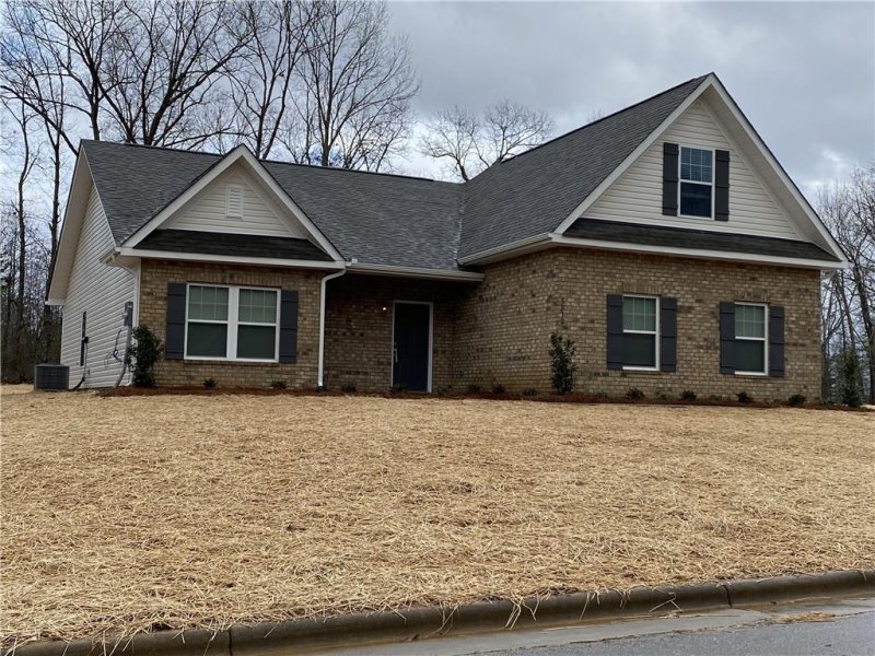 Property image 2 at 5012 Kings Pinnacle Drive, Kings Mountain, NC 28086