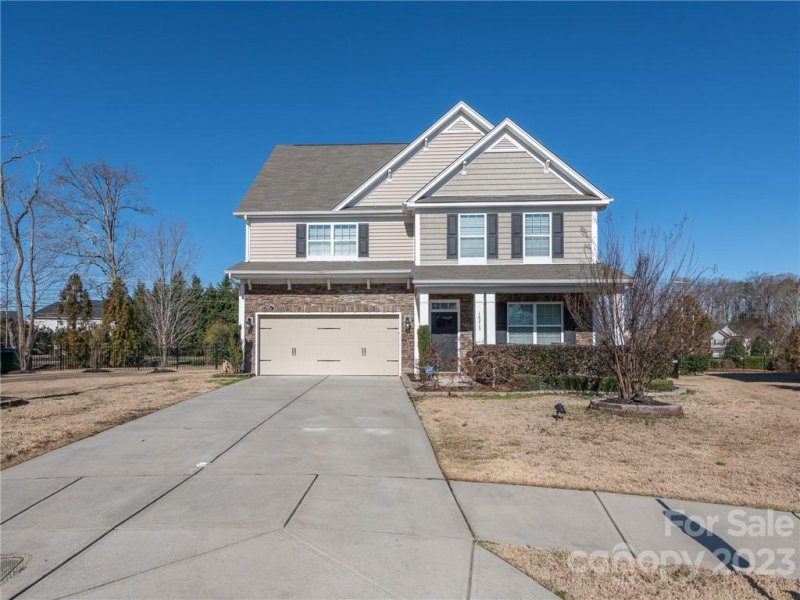 Property image 2 at 16215 Brevera Circle, Charlotte, NC 28213