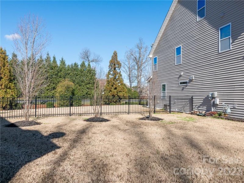 Property image 3 at 16215 Brevera Circle, Charlotte, NC 28213