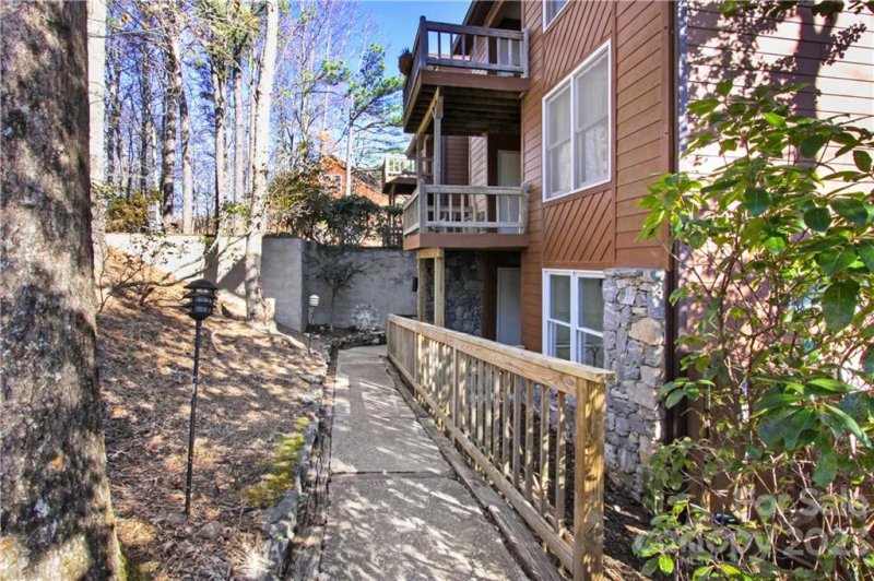 Property image 3 at 105 Toxaway Views Drive, Lake Toxaway, NC 28747