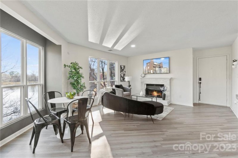 Property image 5 at 8085 Cedar Glen Drive, Charlotte, NC 28212