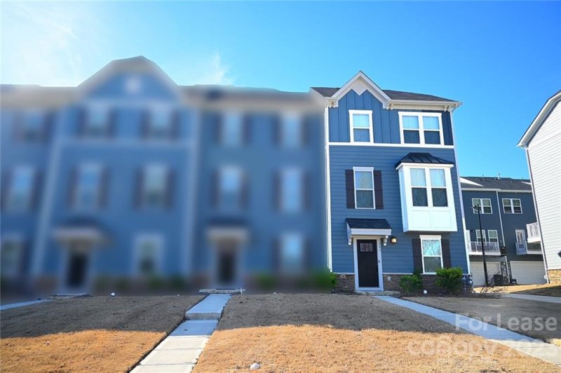 Property image 2 at 1241 Ashbury Street, Charlotte, NC 28216