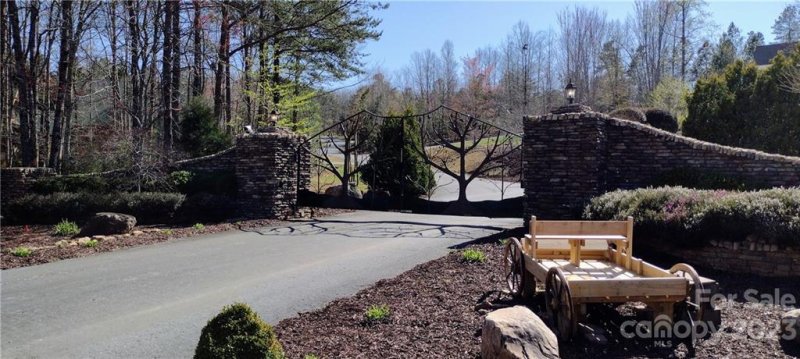 Property image 3 at 108 Mountain Brook Trail, Nebo, NC 28761