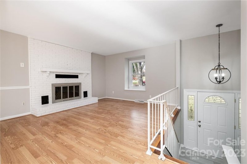 Property image 4 at 713 Hickory Court, Gastonia, NC 28056