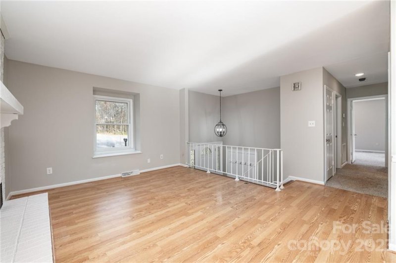 Property image 5 at 713 Hickory Court, Gastonia, NC 28056