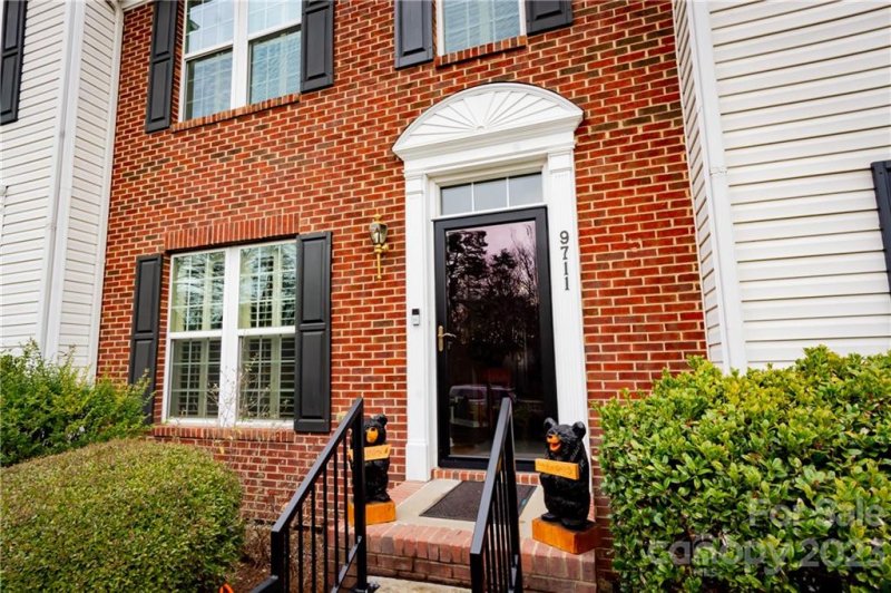 Property image 3 at 9711 Mallard Glen Drive, Charlotte, NC 28262