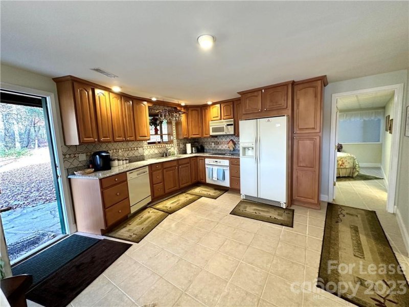 Property image 3 at 425 Lakeview Drive, Tryon, NC 28782