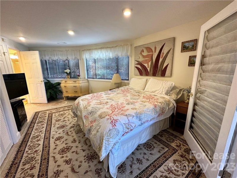 Property image 5 at 425 Lakeview Drive, Tryon, NC 28782