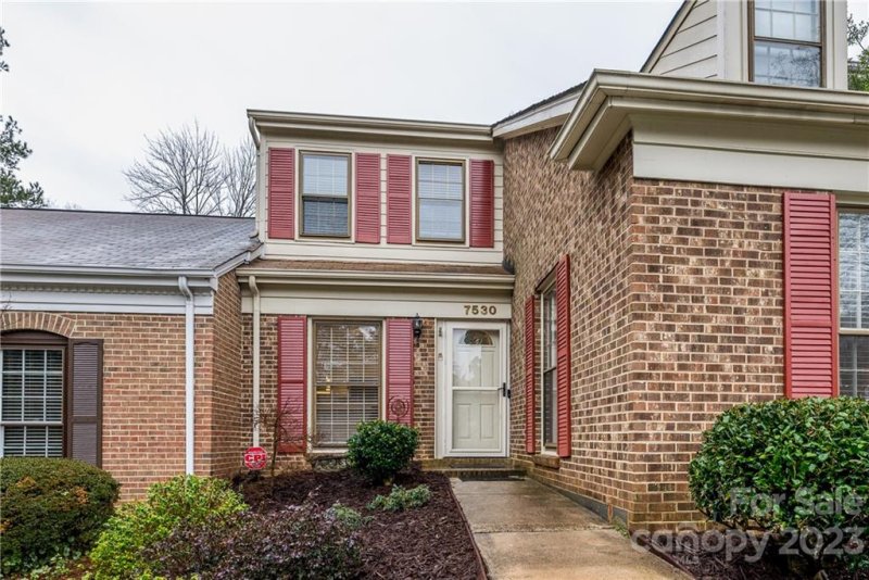 Property image 2 at 7530 Red Oak Lane, Charlotte, NC 28226