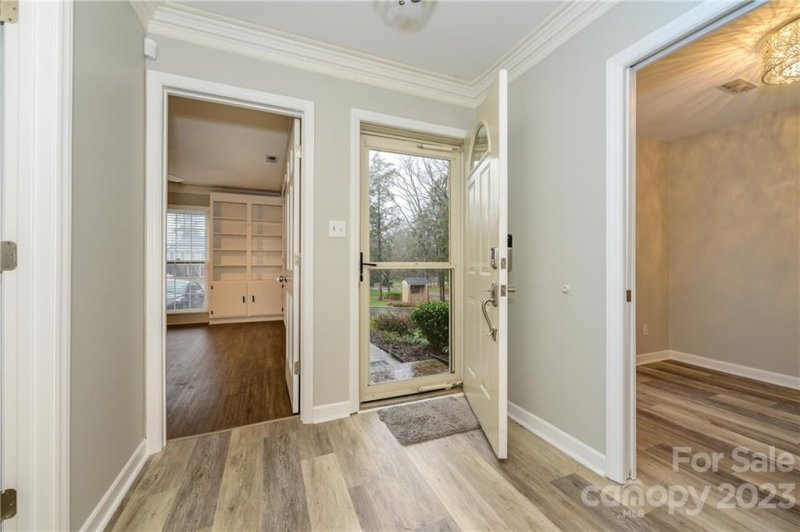 Property image 3 at 7530 Red Oak Lane, Charlotte, NC 28226