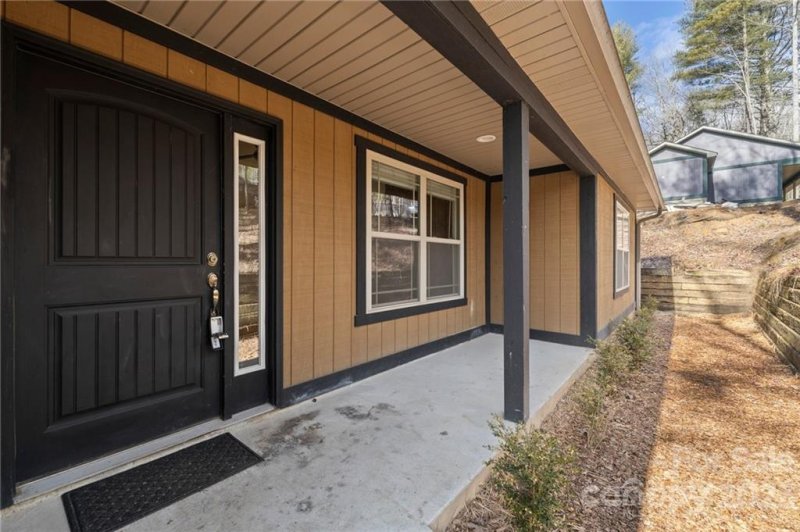 Property image 3 at 71 Badger Run, Hendersonville, NC 28739