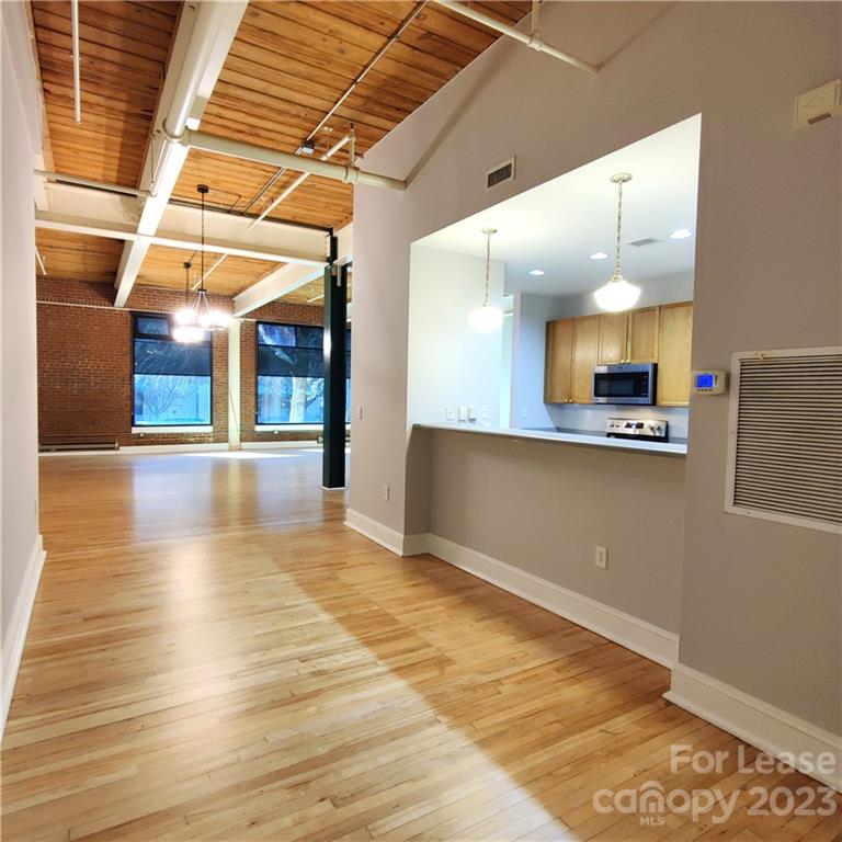 Property image 5 at 310 Arlington Avenue, Charlotte, NC 28203