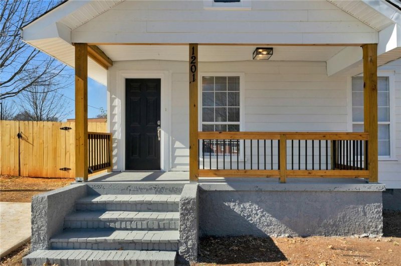 Property image 3 at 1201 Fairmont Street, Charlotte, NC 28216