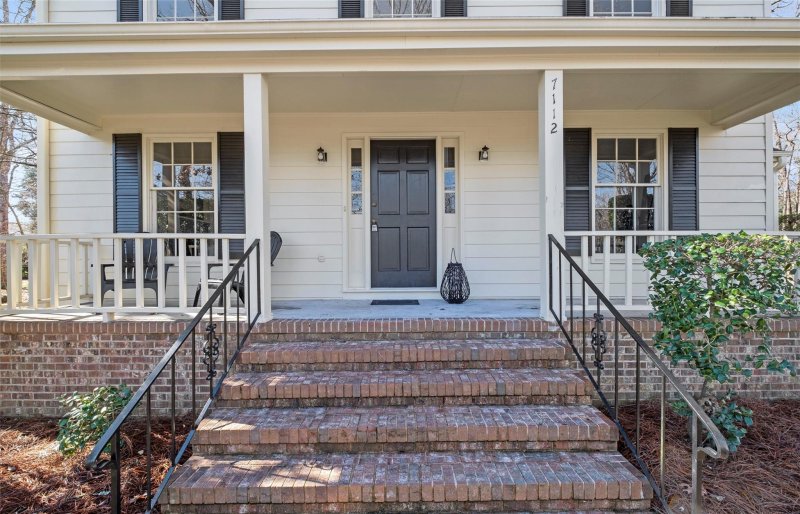 Property image 3 at 7112 Candlewyck Lane, Charlotte, NC 28226