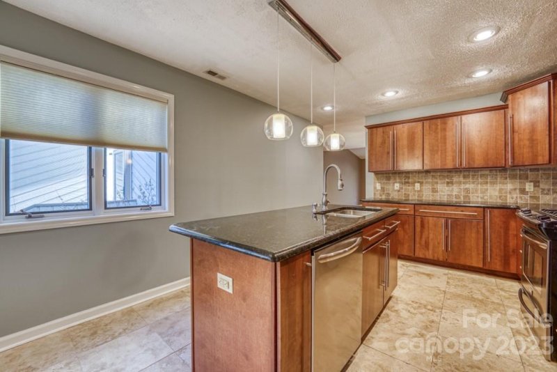 Property image 5 at 130 Deerlake Drive, Asheville, NC 28803