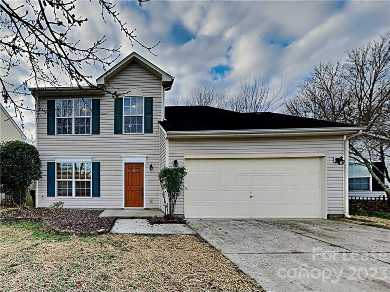 1113 Meadowbrook Lane