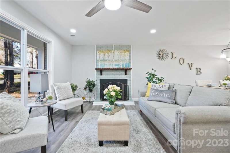 Property image 4 at 6406 Old Meadow Road, Charlotte, NC 28227