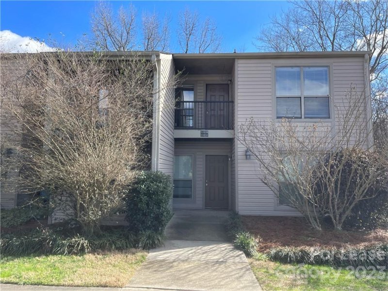 11039 Cedar View Road