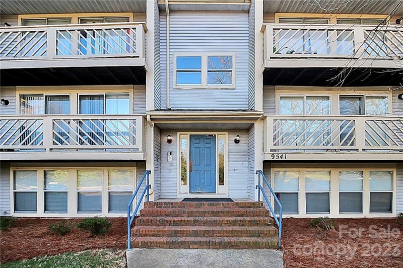 Property image 4 at 9541 Shannon Green Drive, Charlotte, NC 28213