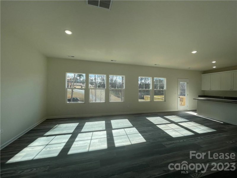 Property image 4 at 582 30th Avenue Circle, Hickory, NC 28601