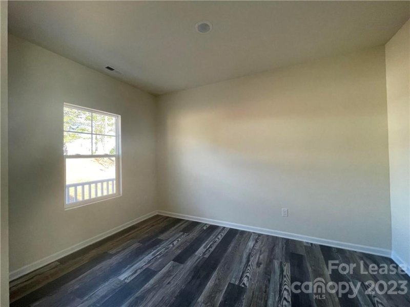 Property image 2 at 586 30th Avenue Circle, Hickory, NC 28601