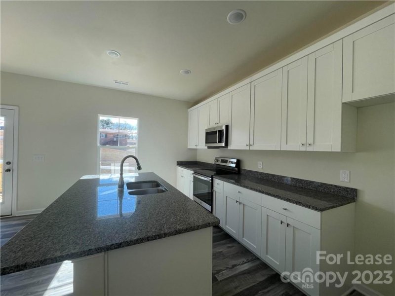 Property image 5 at 586 30th Avenue Circle, Hickory, NC 28601