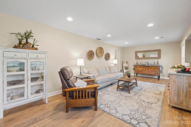 Property image 3 at 215 Shannon Road, Hendersonville, NC 28791