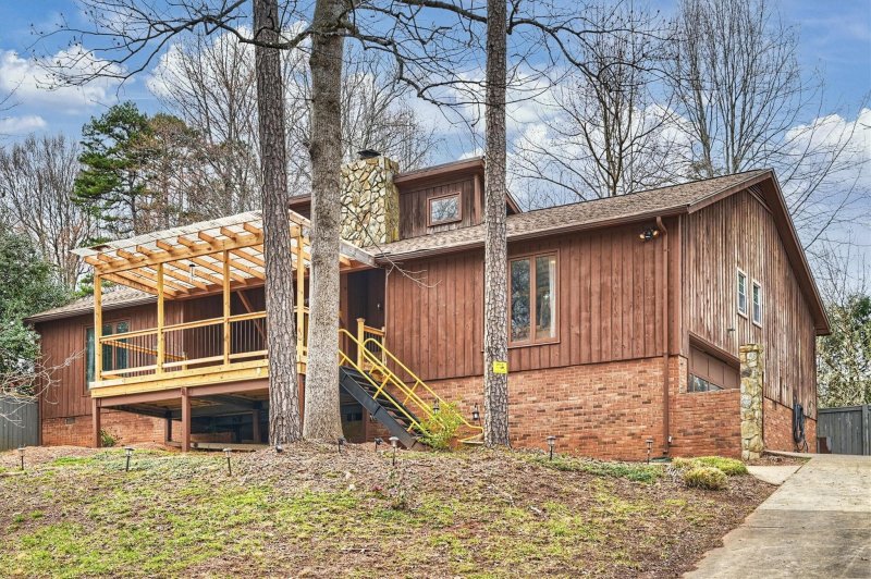 Property image 3 at 7019 Rockland Drive, Charlotte, NC 28213