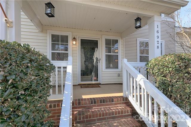 Property image 3 at 16928 Bridgeton Lane, Huntersville, NC 28078