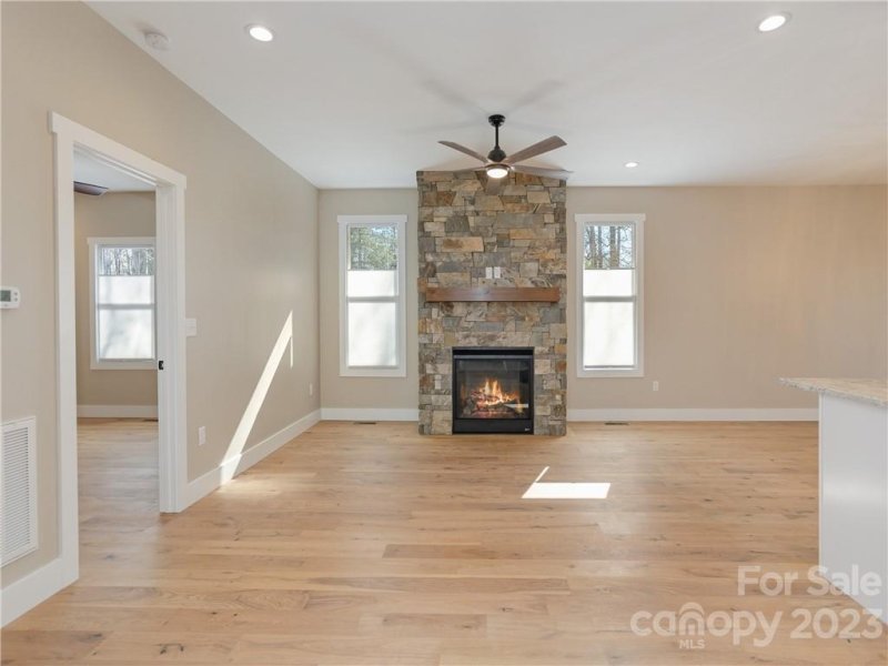 Property image 5 at 153 Olde Oak Way, Hendersonville, NC 28792